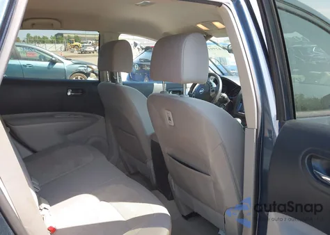 2015 Nissan Rogue Select S z USA, uszkodzony, nr VIN JN8AS5MV8FW758096